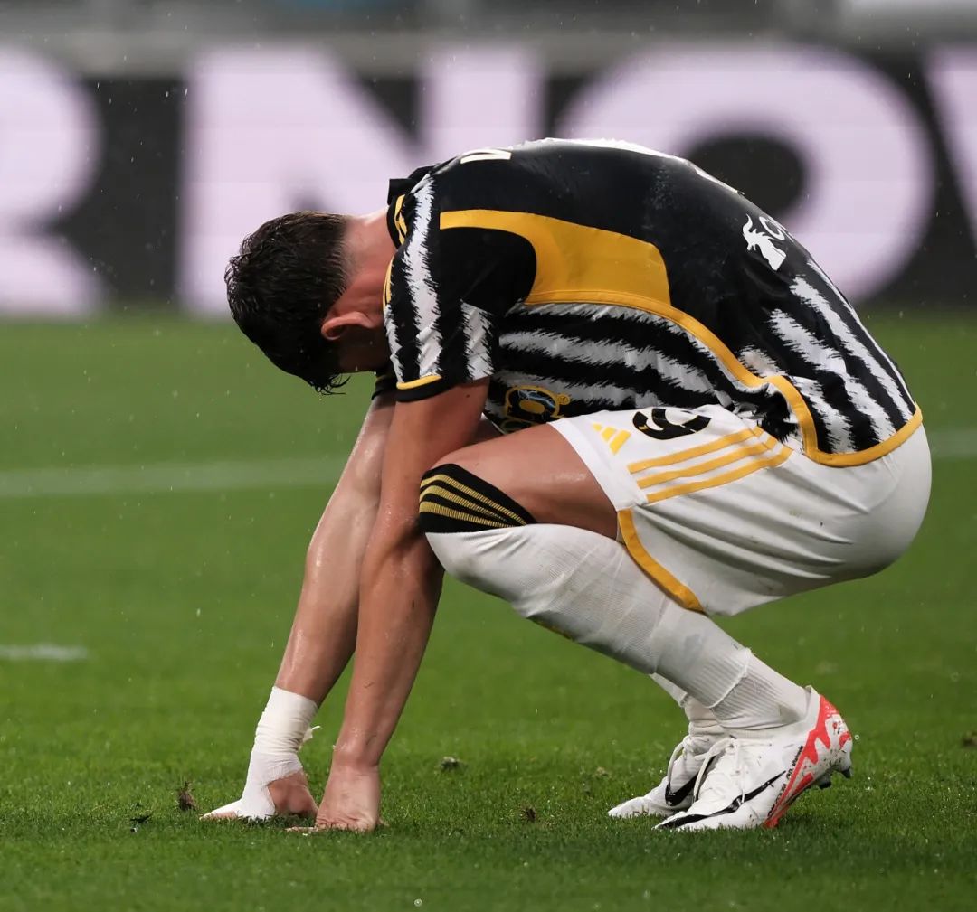 办东亚杯并 办东亚杯并