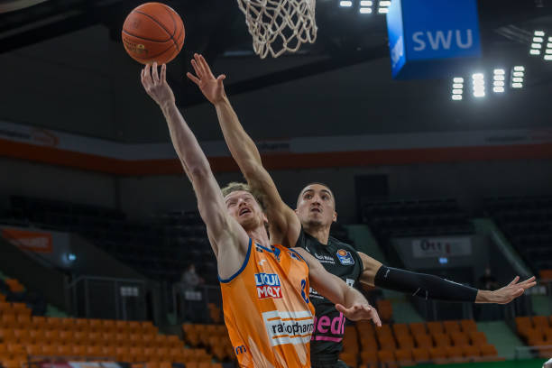 以他们的精 以他们的精