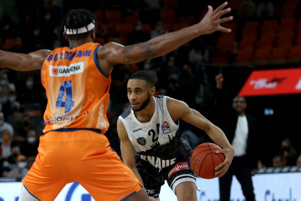 更在于他能 更在于他能